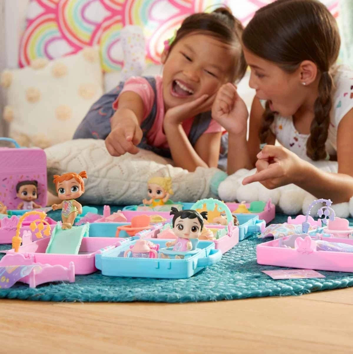 Baby Alive Foodie Cuties Sun Series Lunchbox Style Case - Styles May Vary